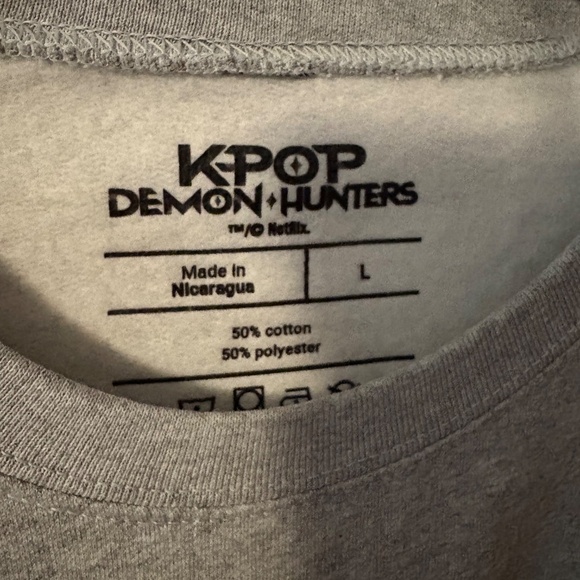 Kpop demon hunters sweatshirt - Picture 3 of 5